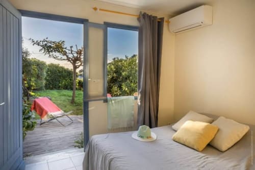 Chambre double avec accès jardin, Corse location bord de mer