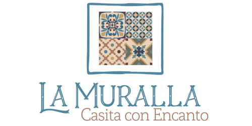 Logo de La Muralla con patrones de azulejos marroquíes, marca del hotel Medina Sidonia