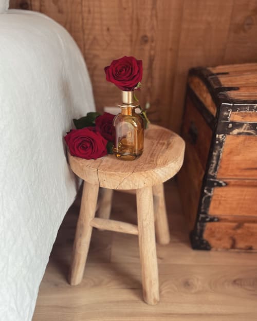 Romantic extra: champagne and roses for a couples weekend in a spa lodge