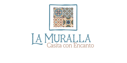 Logo de La Muralla Casita con Encanto con patrones de azulejos geométricos del hotel de Medina Sidonia