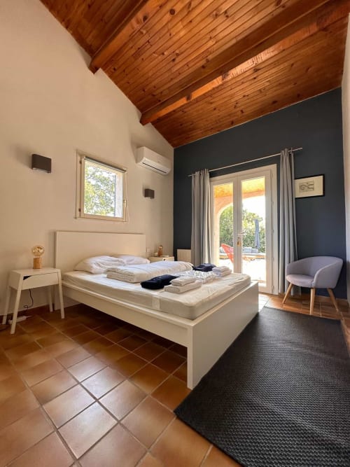 Chambre principale de la Villa Casa A Stonda, location en Corse du Sud