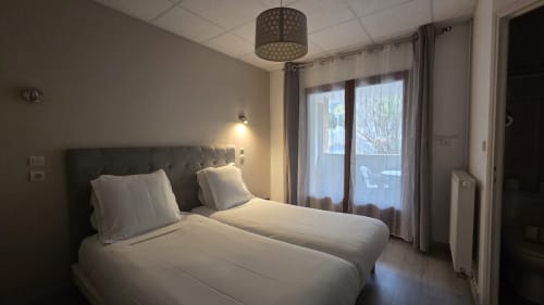 découvrez le pays catalan depuis l'hotel restaurant mas le chatelet entre rivesaltes et quillan