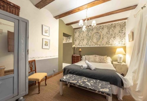 Chambre San Jorge dans la pension de charme Casa Peregrinando, hébergement à Navarrete, près de Logroño (La Rioja)