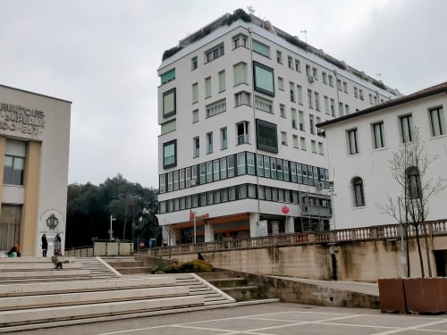 B&B Delta Majestic a Pordenone, Italia - Moderna struttura alberghiera con vista montagna