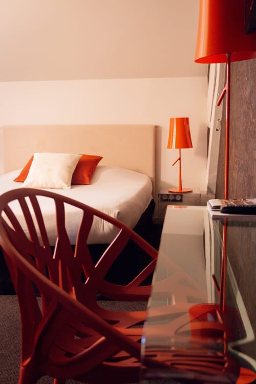 hotel, Puy du Fou, guesthouse, bed and breakfast, accommodation, Les Herbiers, seminar, meeting room, family room for 2 to 4 people, water theme, Les Epesses, The Vikings, The Mime and the Star, The Phantom Birds, Cinéscénie, Wedding of Fire