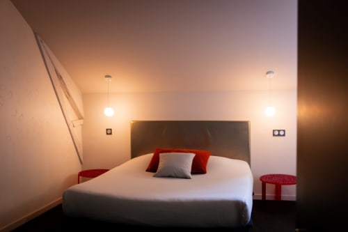 Hotel, Puy du Fou, guesthouse, bed and breakfast, accommodation, Les Herbiers, seminar, meeting room, family room for 2 to 3 people, Les Herbiers, les epesses, room with private toilet and bathroom