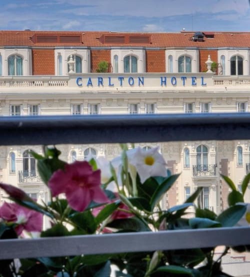 Cannes Location Vacances Saisonnière Luxe Plage Mer Croisette Centre Vue Standing Festival Palais Azur Riviera Apartment Rental Vacation Holiday Seasonal Luxury Beach Sea Riviera Croisette Downtown Terrace Balcony View Modern Premium Festival Palace Wohnung Miete Ferien Ferienwohnung Saisonal Luxus Strand Meer Riviera Zentrum Aussicht Modern Exklusiv Festival Palais Exclusif Prestige Confort Design Central Soleil Détente Voyage Tourisme Séjour Exklusiv Prestige Komfort Design Zentral Sonne Entspannung Reisen Tourismus Aufenthalt Exclusive Prestige Comfort Design Central Sun Relax Travel Tourism Stay