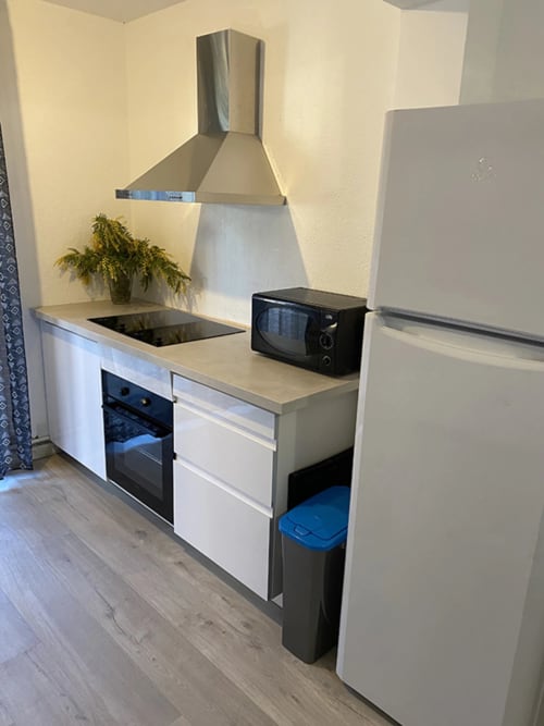 Jardins du Soleil Barthelasse Avignon vacances Provence Sun holidays vacation swimming pool piscine campagne countryside festival gîte Africa guest house chambre bedroom lit lits bed cosy ambiance Afrique romantique enfants nature Vaucluse Gard France calm calme relaxation family famille hotel