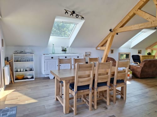 Geräumiges und helles Wohnzimmer im Ferienhaus Clozette in La Poterie Cap d'Antifer