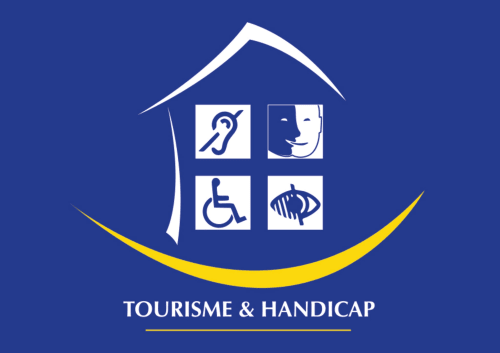 Logo di accessibilità Villas Lantana che mostra le icone per sordi, non vedenti, sedie a rotelle e difficoltà di parola per il turismo inclusivo a Leccia
