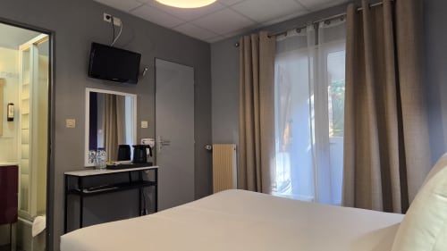 chambre confortable pour votre détente à l'hotel mas le chatelet à saint paul de fenouillet