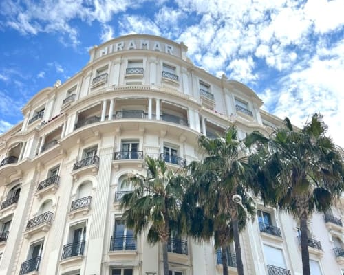 Cannes Location Vacances Saisonnière Luxe Plage Mer Croisette Centre Vue Standing Festival Palais Azur Riviera Apartment Rental Vacation Holiday Seasonal Luxury Beach Sea Riviera Croisette Downtown Terrace Balcony View Modern Premium Festival Palace Wohnung Miete Ferien Ferienwohnung Saisonal Luxus Strand Meer Riviera Zentrum Aussicht Modern Exklusiv Festival Palais Exclusif Prestige Confort Design Central Soleil Détente Voyage Tourisme Séjour Exklusiv Prestige Komfort Design Zentral Sonne Entspannung Reisen Tourismus Aufenthalt Exclusive Prestige Comfort Design Central Sun Relax Travel Tourism Stay