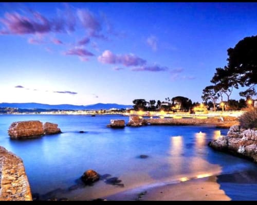 Cannes Location Vacances Saisonnière Luxe Plage Mer Croisette Centre Vue Standing Festival Palais Azur Riviera Apartment Rental Vacation Holiday Seasonal Luxury Beach Sea Riviera Croisette Downtown Terrace Balcony View Modern Premium Festival Palace Wohnung Miete Ferien Ferienwohnung Saisonal Luxus Strand Meer Riviera Zentrum Aussicht Modern Exklusiv Festival Palais Exclusif Prestige Confort Design Central Soleil Détente Voyage Tourisme Séjour Exklusiv Prestige Komfort Design Zentral Sonne Entspannung Reisen Tourismus Aufenthalt Exclusive Prestige Comfort Design Central Sun Relax Travel Tourism Stay