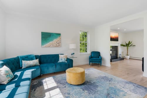 Cozy living room with large windows – Malkita Aria