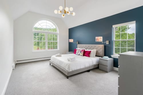 Cozy bedroom with natural light – Malkita Aria