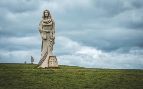 Statue monumentale de la Vallée des Saints, Côtes-d’Armor.