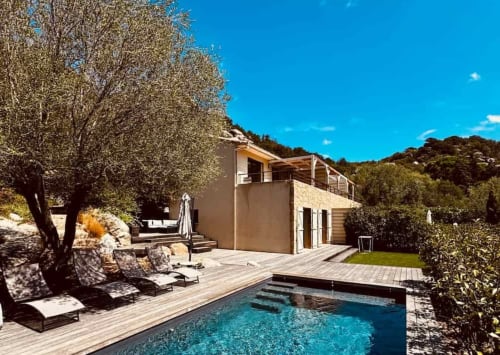 Villa à louer à Santa Giulia, Corse du Sud, proche de la plage