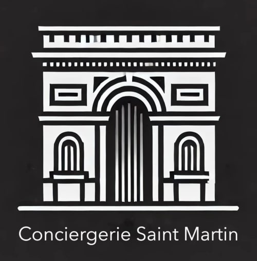 Logo Conciergerie Saint Martin, façade d'hôtel parisien avec portail voûté et architecture classique