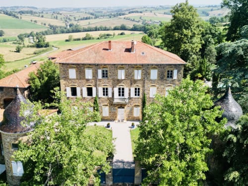 Séjour au vert, choix entre hébergement insolite, chambre d’hôtes et gîte de charme