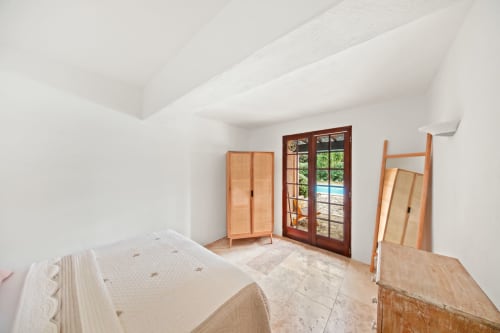 Villa Les Oiseaux- le Castellet- var- rental- holiday home- location saisonnière- var- circuit du castellet- 10 people- swiming pool- sun lounges- JC Conciergerie