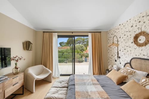 Villa L'Escale de Val D'Azur- Sanary sur Mer- heated swiming pool- jacuzzi- terrain de pétanque- 8 people- JC Conciergerie