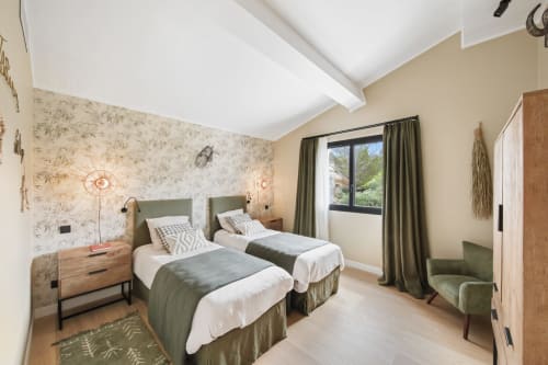 Villa L'Escale de Val D'Azur- Sanary sur Mer- heated swiming pool- jacuzzi- terrain de pétanque- 8 people- JC Conciergerie