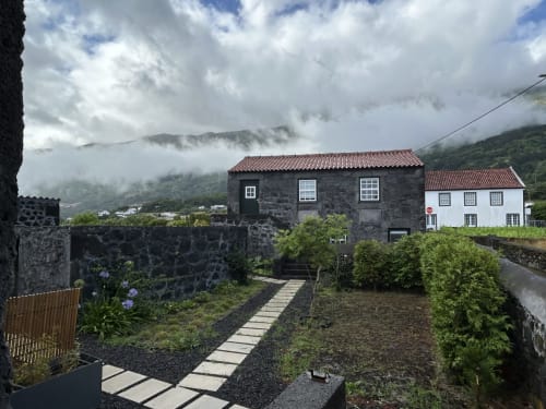 Ilha do Pico, Açores, Cá Por Casa Pico, Alojamento, Hotel. Exterior. Prainha de Baixo