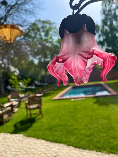 Une lampe rose comme une fleur