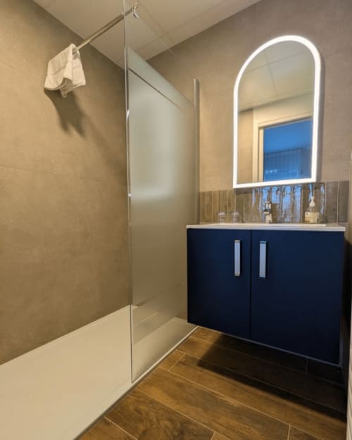 salle de bain moderne, proche du Puy du Fou, en Vendée