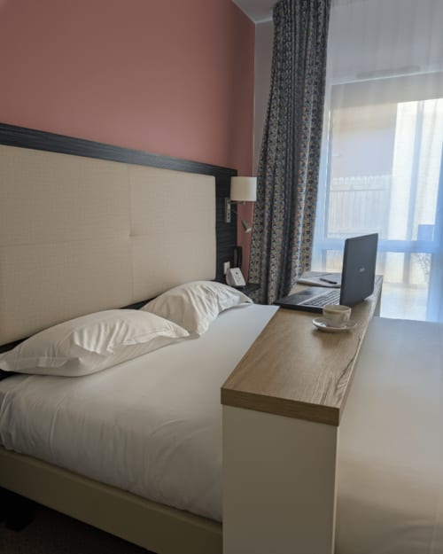 chambre double moderne, proche du Puy du Fou, en Vendée