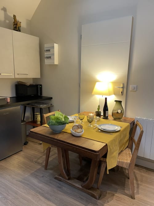 Clairseine, countryside, Normandy, Impressionism, waterside, banks of the Seine, the Seine, calm, silence, garden, 100 km from Paris, Giverny, Rouen, Val de Reuil, Louviers, Eure, Les Andelys, Claude Monet, Impressionists, eco-friendly, privacy, romantic getaway, couples' getaway, rejuvenation, Le Vaudreuil, Tournedos-sur-Seine, Porte de Seine, Nature, France, Design, vintage, decoration, comfort, high-end, luxury, pleasure, terrace, park, private, decoration, high-end, beautiful amenities, view of the Seine, fishing, hiking, rest, rejuvenation, pontoon, boat, all seasons, spring, summer, autumn, winter, flavours, LGBTQ +, dogs accepted, cottage, charming cottage, guest house