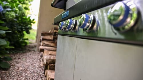 Barbecue extérieur haut de gamme en inox de la Villa Pré d'Oro pour soirees et grillades