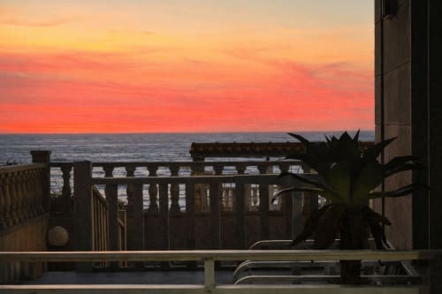 Espectacular atardecer sobre el mar desde la terraza de Vila Natercia en Baiona, España