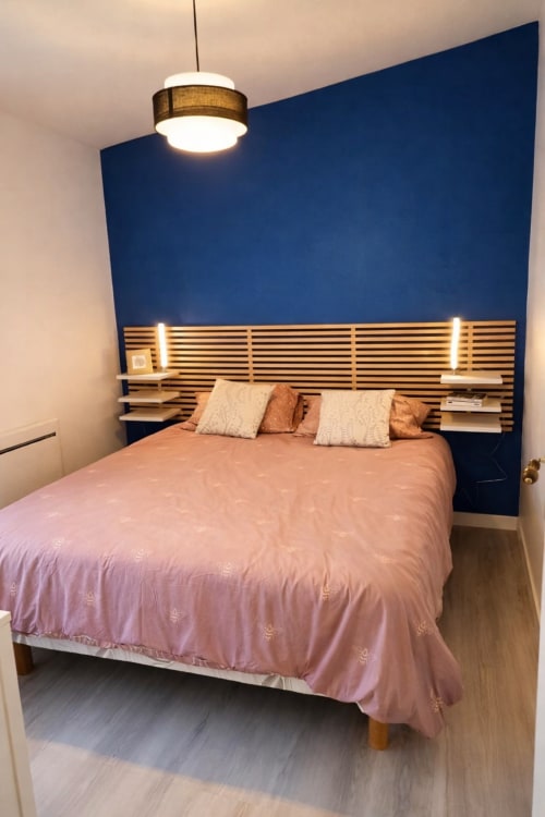 Chambre double au design moderne au gîte Le Clos Bussy à Vichy