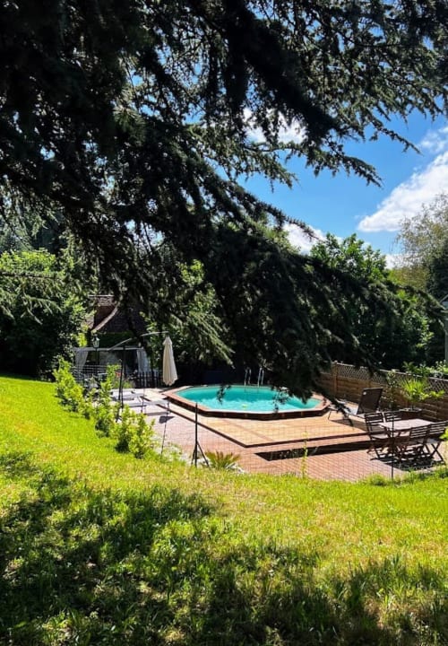 gite-dordogne-maison-jardin-piscine-pricatisee.jpg