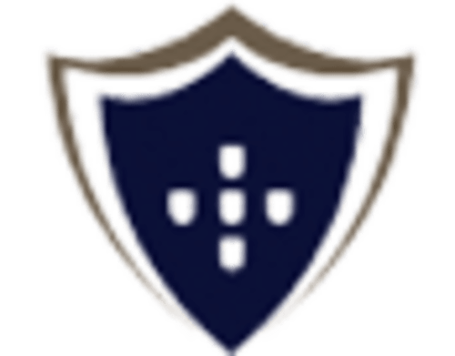 Logotipo escudo PortoSense com ícone de edifício em fundo azul-marinho, gestão hoteleira no Porto