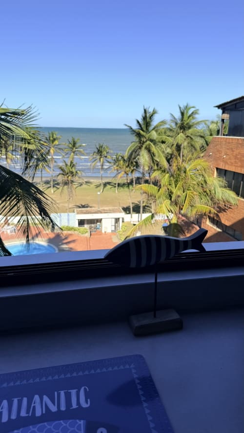 Apartamento Nautilus Palace con vista al mar en Madrid, playa, palmeras y terraza frente al océano Atlántico