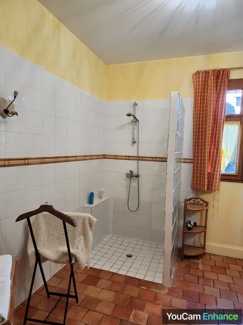 Modern walk-in shower with white tiles and glass partition in Bedroom 3 at Manoir De La Maison Blanche, Amboise
