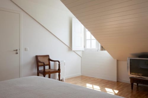 Bedroom of Duplex Apartment, with window River view