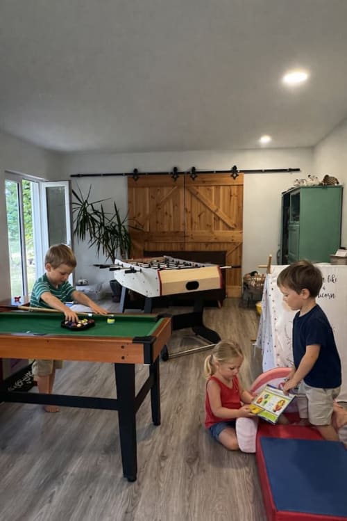 Children's playroom in a family gîte in the Dordogne with billiards and games