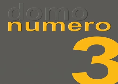 Logo della struttura Domo Numero 3 bed and breakfast a Cagliari, Italia con numero 3 giallo su sfondo grigio