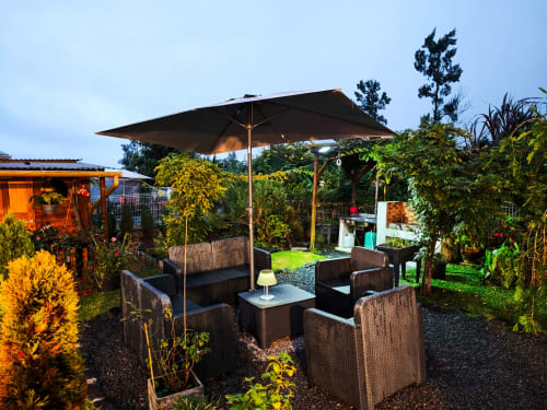 Terrasse avec vue sur les montagnes au gîte La Kaz 57 à La Plaine des Palmistes, Réunion, avec coin de détente
