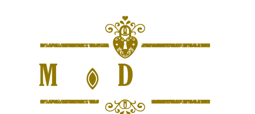 Logo de l'hôtel de luxe La Maison Defendue avec un cœur doré orné et des motifs élégants, Tessy-Bocage France