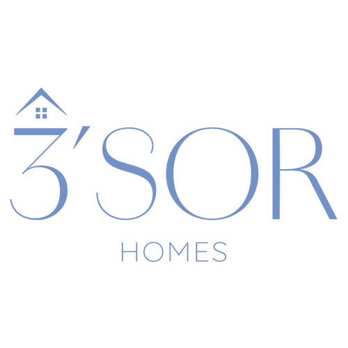Logo de Tr3sor Homes con icono de casa azul, ventanas y texto serif grande sobre fondo blanco