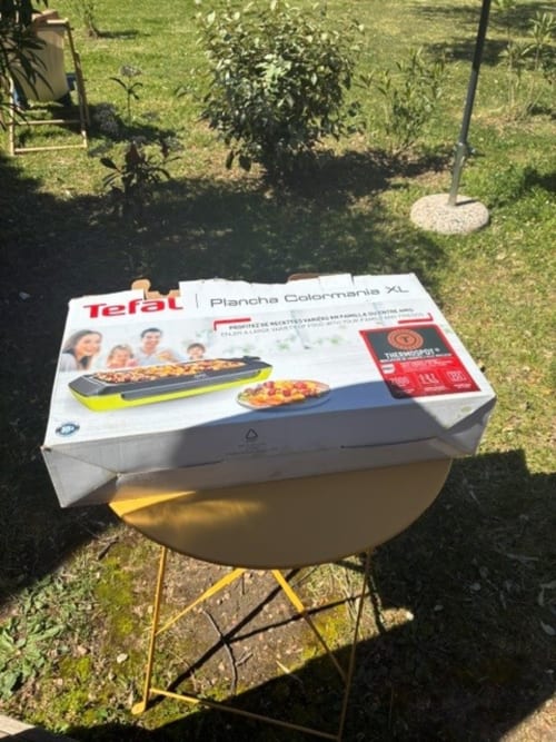 Tefal Plancha Colormania XL grill on yellow stand in Alma Rossa garden, Lecci