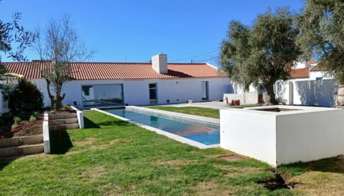 Moderna villa branca com terraço, piscina aquecida e jardim impecável na casa de hóspedes alentejo33 em Arraiolos, Portugal