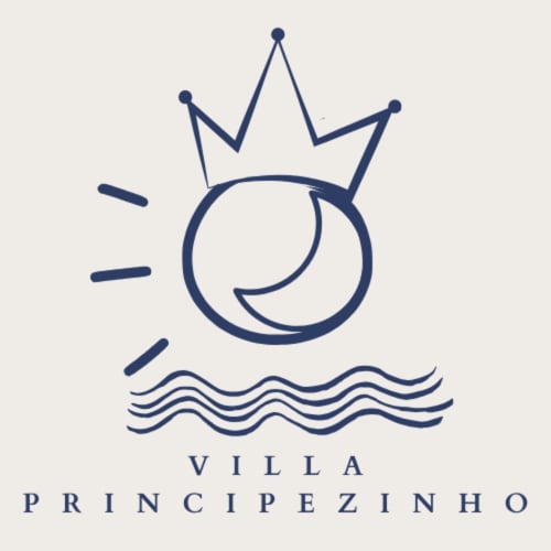 Logotipo Villa Principezinho com coroa e design de concha, luxuosa Casa de Hóspedes em Portimão, Portugal