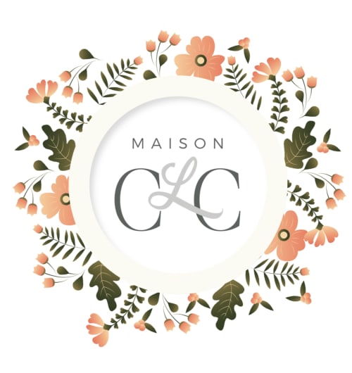 Logo Maison C&C avec couronne de fleurs de pêcher et feuillage vert, hôtel Hébergements C&C à Angres