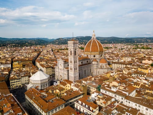 Cattedrale di Santa Maria del Fiore con cupola in terracotta sul centro storico di Firenze, vicino a Rooms Affittacamere