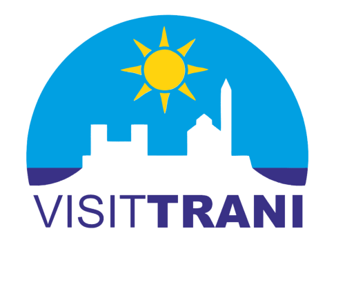 Logo Visittrani con skyline di Trani e sole, che promuove il bed and breakfast La Soffitta Di Palazzo Covelli a Trani, Italia